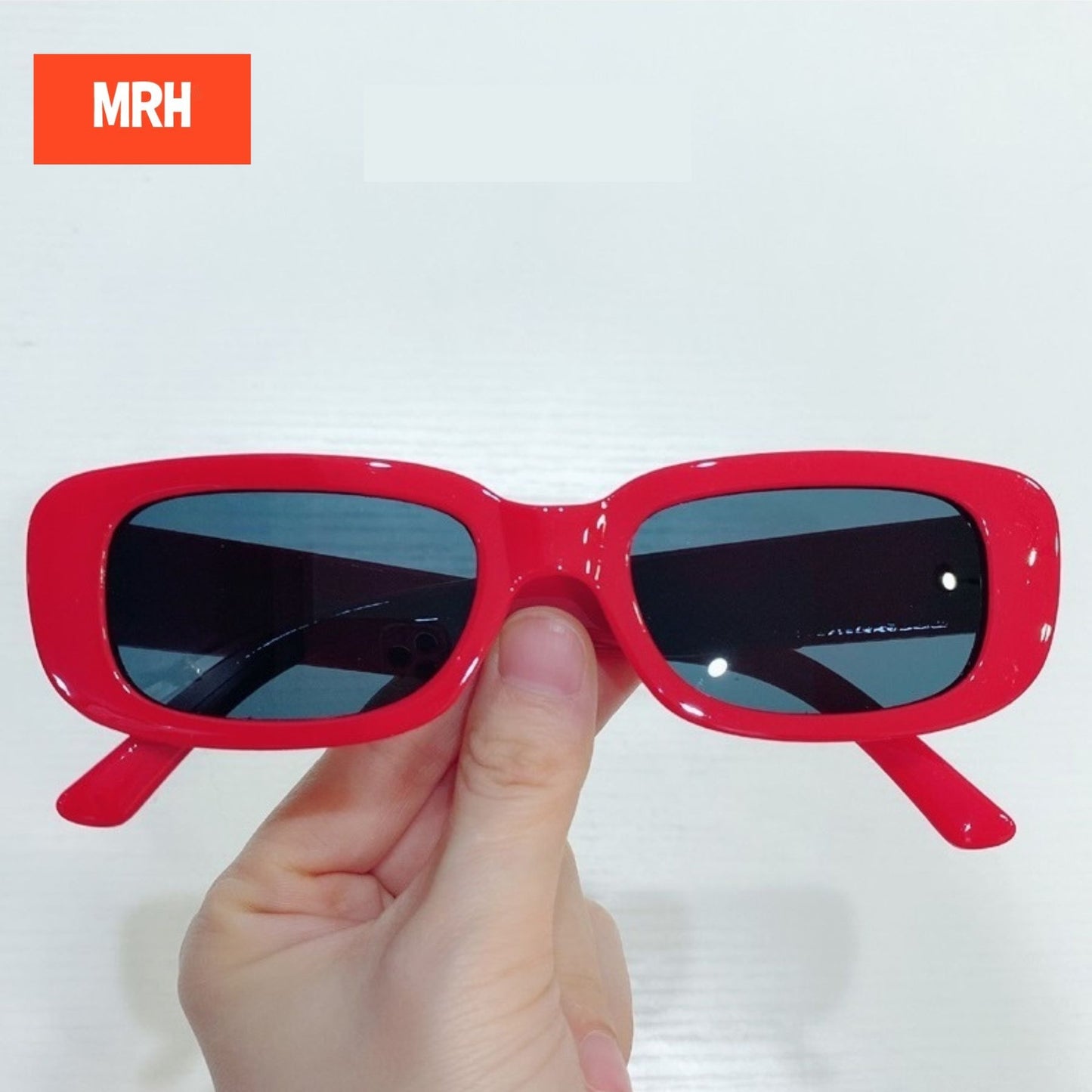 Classic Rectangle Frame Vintage Small Square Sunglasses For Men and Women Stylish UV Protection Eyewear